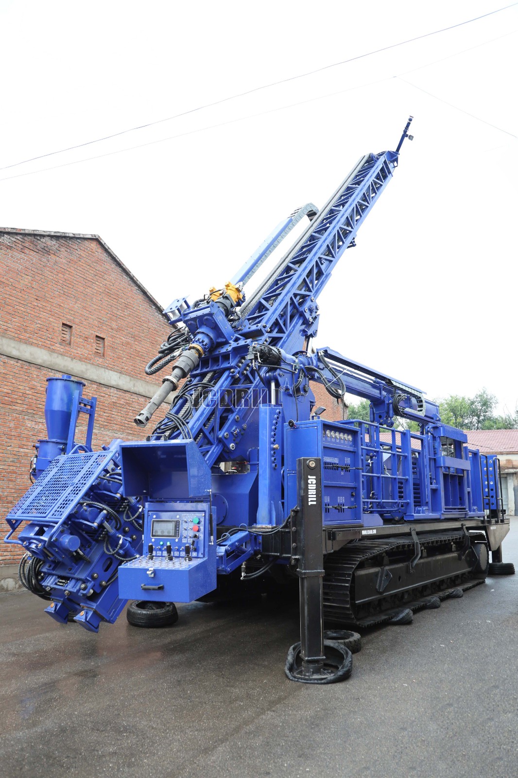 JCDRILL Unveils All-New JRC500BA Reverse Circulation Drilling Rig with Integrated Air Compressor for High-Efficiency Mining Exploration