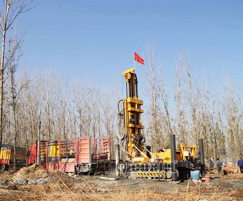 CWD1500 Rotary Borehole Hydraulic Crawler Water Well Drilling Rig