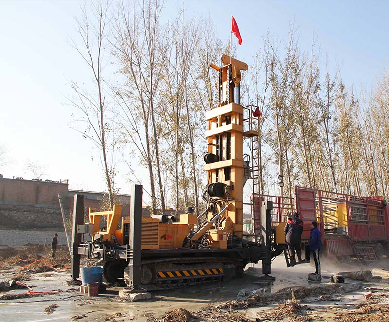 CWD1500 Rotary Borehole Hydraulic Crawler Water Well Drilling Rig