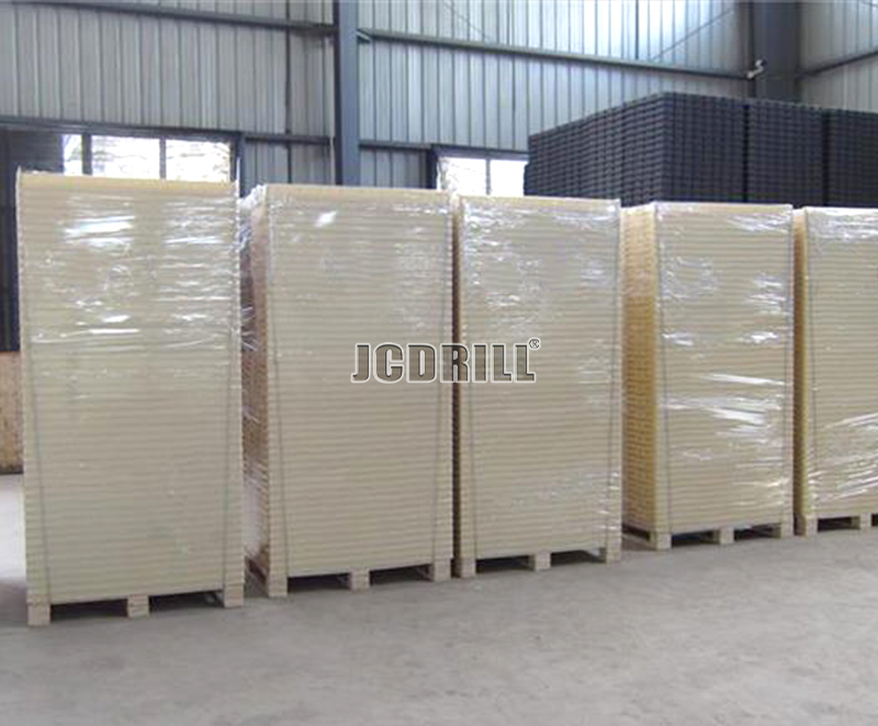 HQ Size Plastic Drilling Core Box With Cover For Gold Mining Ore And Coal Mining Core Tray NQ BQ PQ